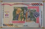 1998年菲律宾中央银行第一共和国成立一百週年100000披索大型纪念钞，编号GS0833，UNC，连原包装及证书，证书编号0811，上有总统手签，为现存世上高面值大型钞票之一