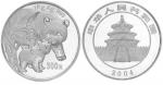 2004年1公斤精制熊猫银币，附证书NO.3837。面值300元，直径100mm，成色99.9%，发行量4000枚。