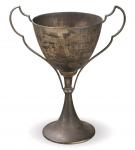 1920年澳门军事运动会赛车项目银制冠军奖杯一件，重：415.5g，工艺精美，深五彩包浆，保存完好