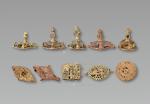 13893  18-19世纪佛教法螺铜法印一组五件，尺寸不一，保存完好