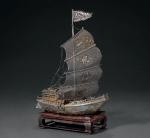 建国初期“一帆风顺”银鎏金帆船摆饰一件