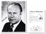 美国前总统“杰拉尔德·鲁道夫·福特”十寸亲笔签名照片一件，世界著名鉴定机构PSA/DNA认证（与PCGS属同一集团公司）