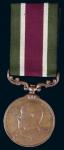 1903年英国“侵占西藏”纪念铜章一枚，附原绶带，保存完好，少见