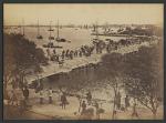 1883年上海外白渡桥上钦差过桥场景蛋白照一张。尺寸：28.5×20.6cm