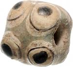 Lot 3. China Shang-Dynastie 1700-1122 v. Chr. Fayence Augenperle um 1500/800 v. Chr. Durchmesser 13 