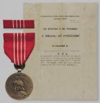 20291946年美国驻华派遣军总部颁予施觉民将军自由奖章一枚