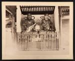 1890年代中国某寺院内的金刚神像老蛋白照片，影像清晰，裱于薄咭纸上，保存良好.