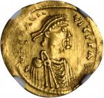 HERACLIUS, 610-641. AV Semissis (2.15 gms), Constantinople Mint, 2nd Officinae.