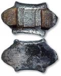 裕泰王记汇号纹银，官公估童福盛看、官公估周宝铨看牌坊锭一枚，重量约175.95克。