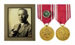 大清宣统三年四月钦差大臣东三省总督锡制防疫纪念金质勋章及伍连德原版照片一张。