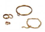 民国 上海金首饰一组六件：含戒指两件、镯一件、手链一件、耳环两件，总重：29.45g，金色纯正，做工精细，完全未使用  RMB: 8,000-15,000  